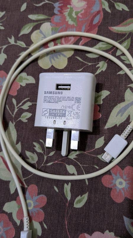 Samsung Adaptive Fast Charger 1