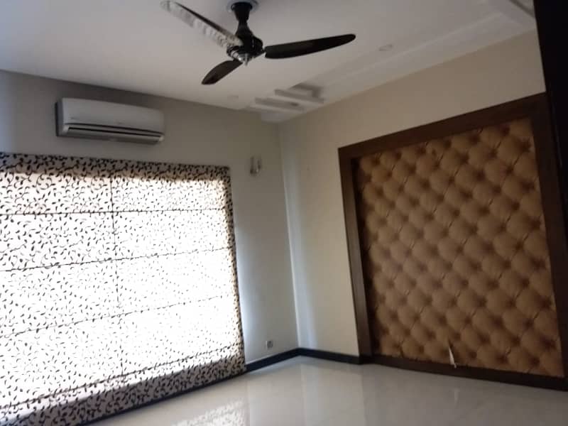 01 Kanal Like Brand New Bungalow Upper Portion For Rent In DHA Phase-5, Near To Park 12