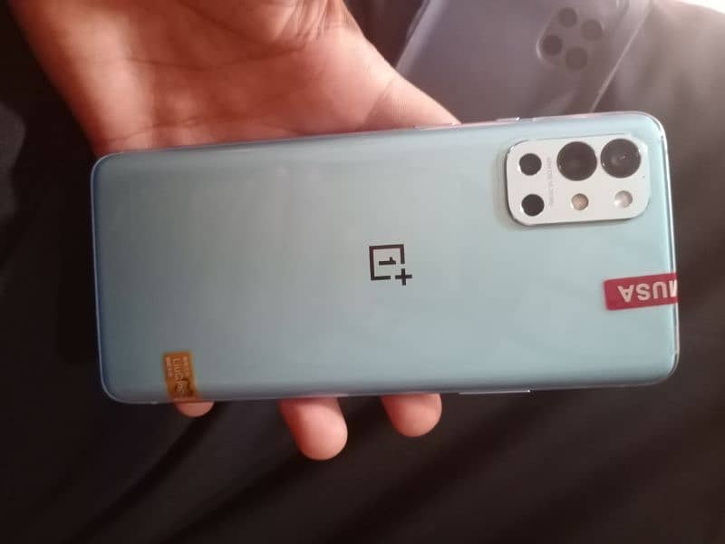 oneplus 9R. . 8Gb ram 128Gb 1