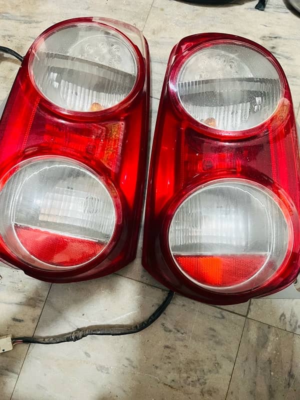 toyota passo 12-13 rear lights 2