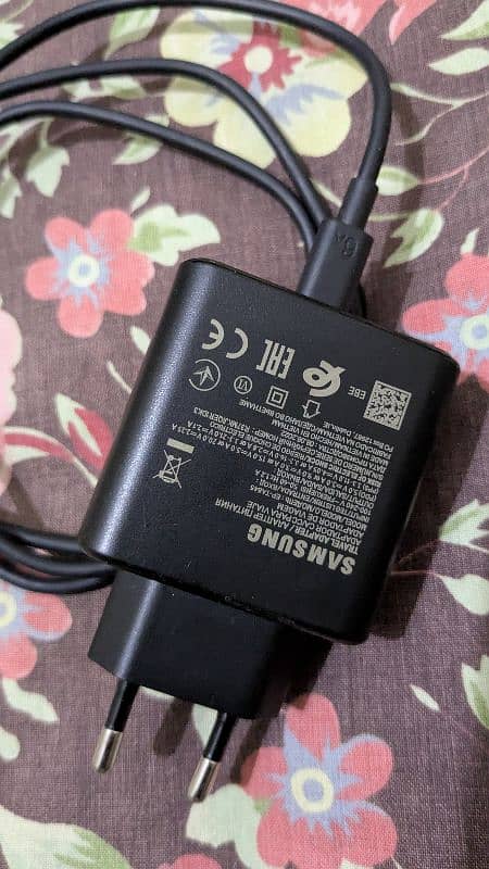 Samsung 45W Super Fast Charger 2.0 1