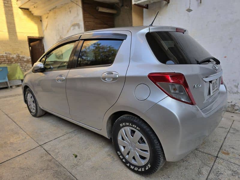 Toyota Vitz 2013 3