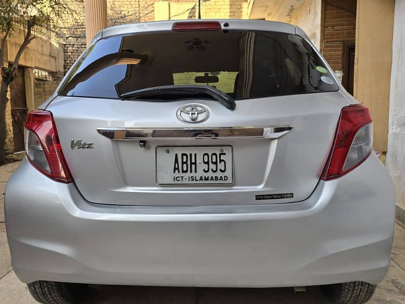 Toyota Vitz 2013 5