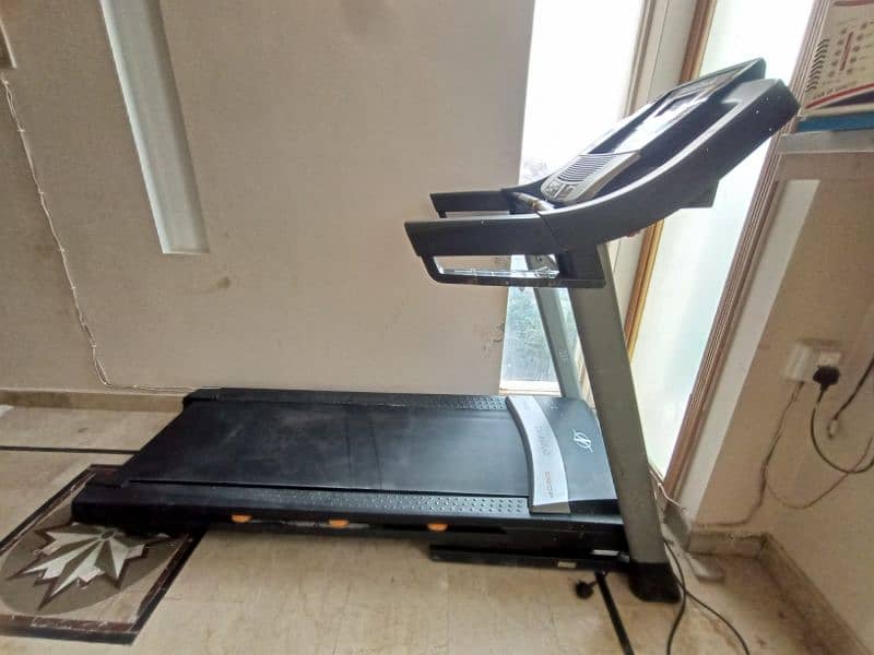 running machine.  home used tradmill 4