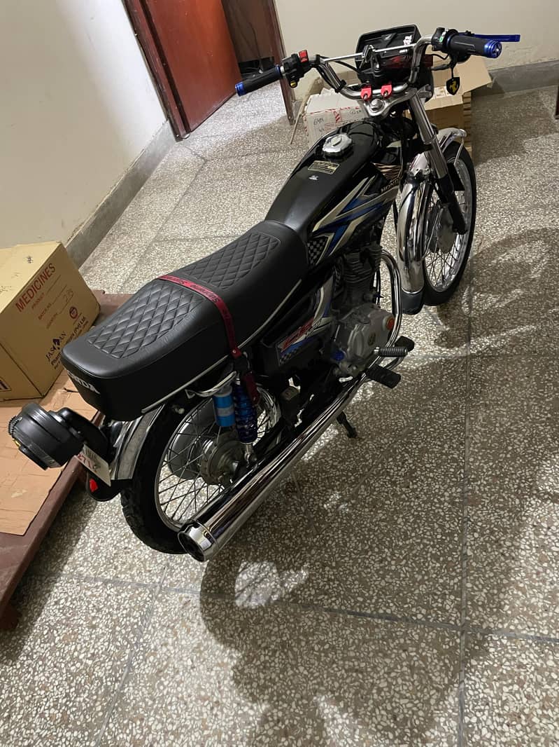 Honda 125 22modle achi condition ha 1