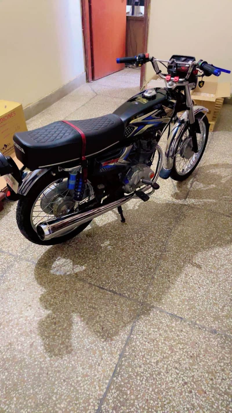 Honda 125 22modle achi condition ha 2