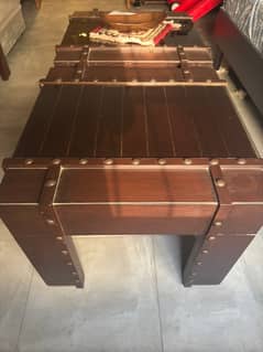 1 center table along with 2 side tables