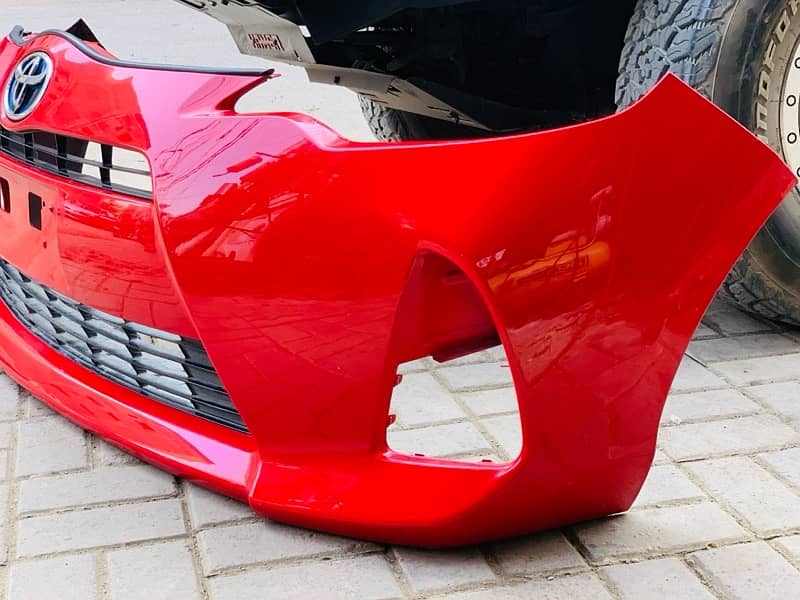 Toyota Aqua Front Bumper Very good Condition 10