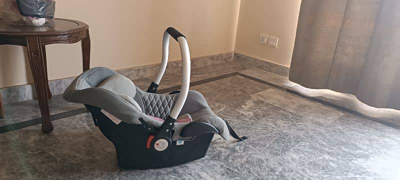 Baby Carry Cot Infantes Brand Car Seat 4