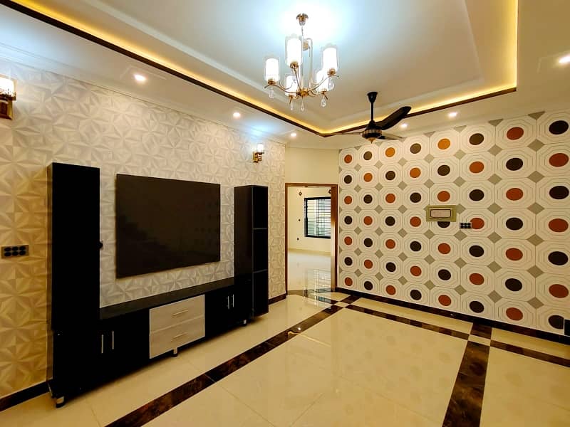 7 Marla Extreme Level House For Rent in Bahria Town Phase 8 1