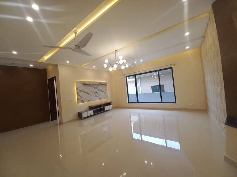 1 Kanal Beautiful Full House For Rent In Near Park And MacDonald Dha Phase 2 Islamabad 14