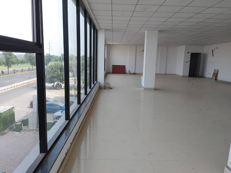 DHA Phase 6 Main Boulevard Brand new 4 Marla Commercial Floor Is Available for rent on prime location. 0