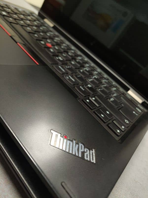 Lenovo Thinkpad yoga L390 Touch 360 1