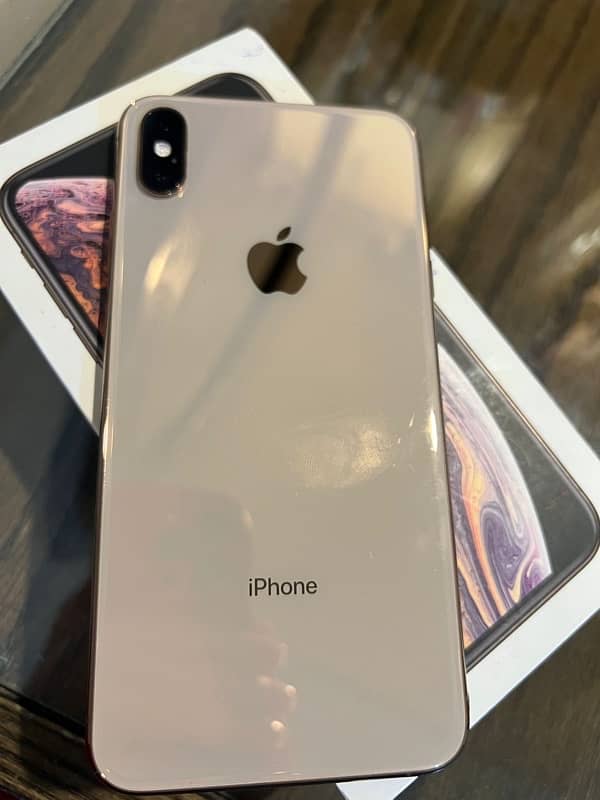 iphone xsmax 265gb factry unlock only little panle brok 5