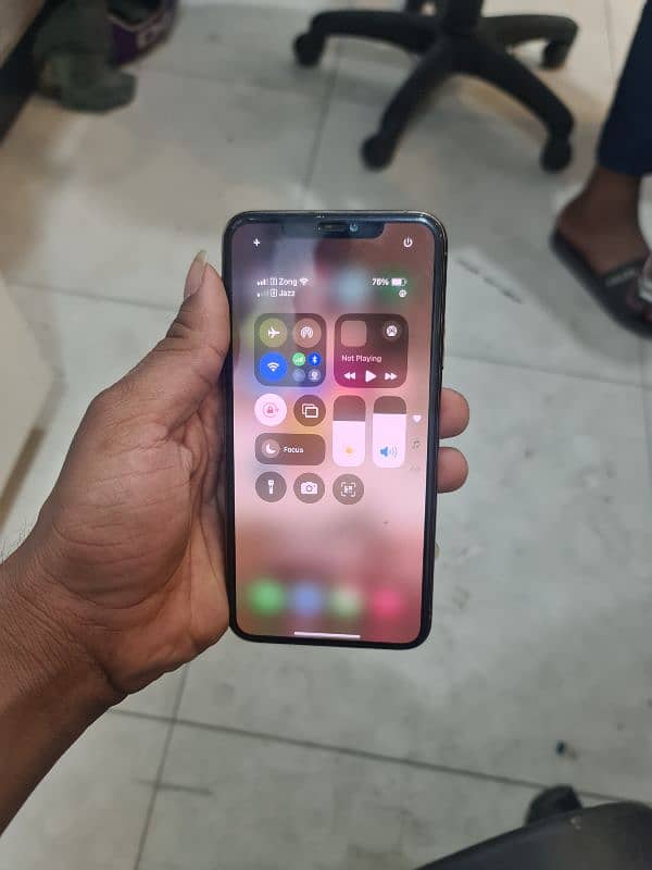 iphone 11 pro max 2