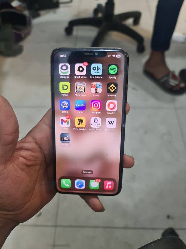 iphone 11 pro max 3