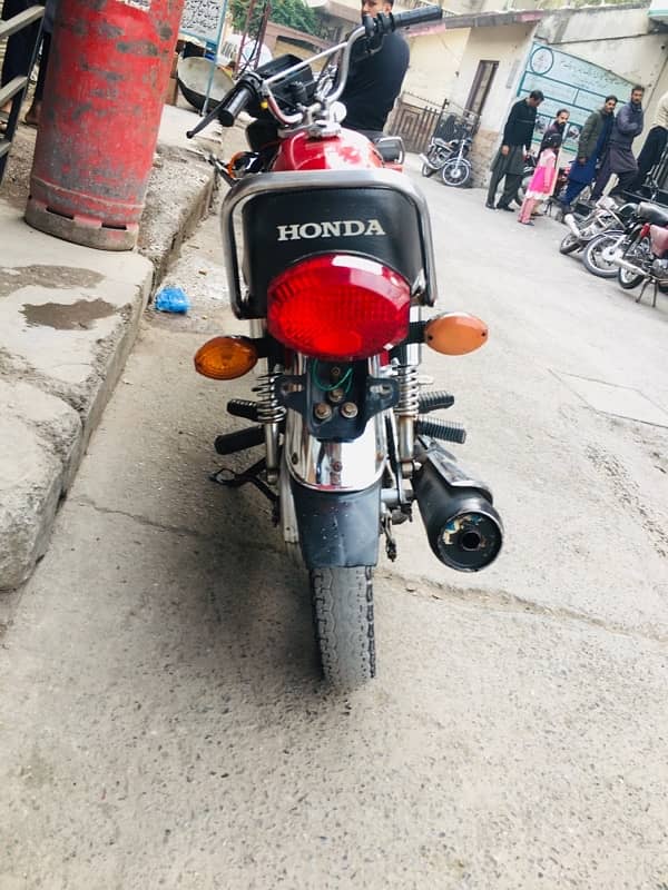 Honda CG 125 MZD number 17model Red 11