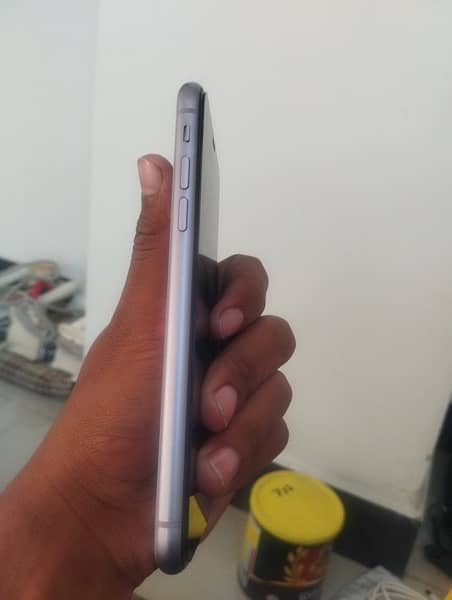 iphone 11 non pta 10/10 condition 11