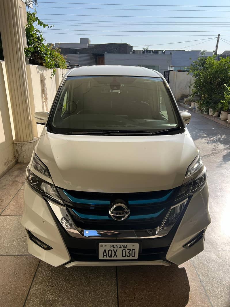 Nissan Serena e-POWER Highway Star 2018 0