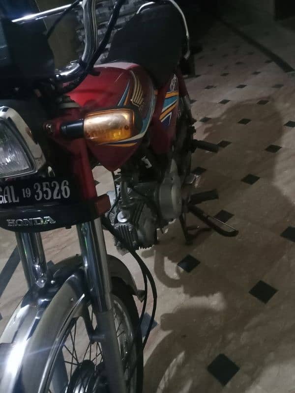 Honda 70 19 model new condition 2