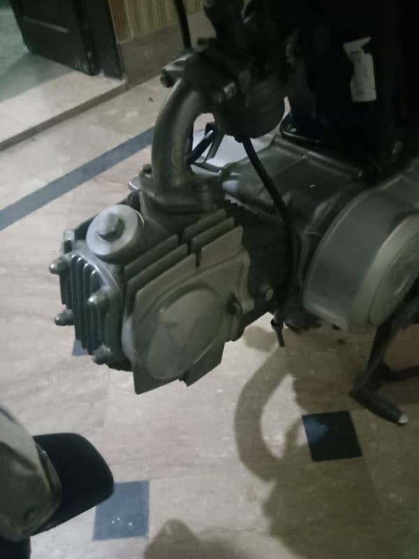 Honda 70 19 model new condition 4