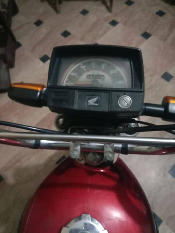 Honda 70 19 model new condition 5