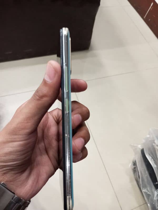 vivo y19 full ok phone 8/256 urgent sale 1