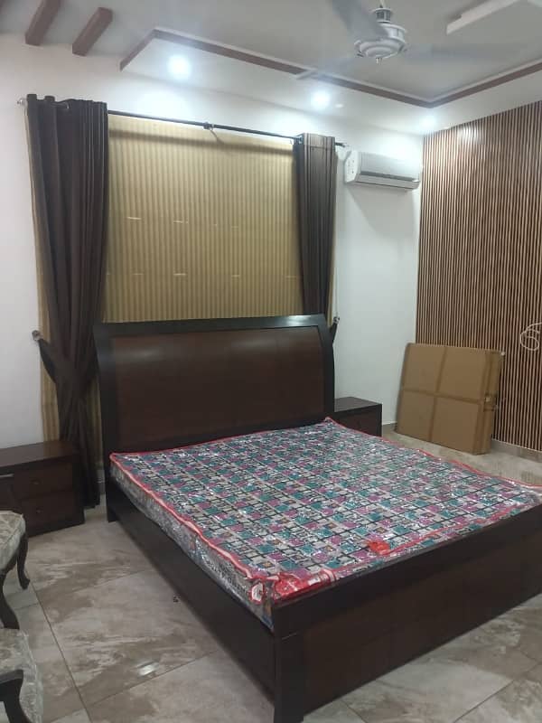 PGECHS SOCIETY MODEL TOWN LINK ROAD 1 KANAL FULL HOUSE FULLY FURNISHED HAVING 5BED 6BATH TILED FLOURING 10