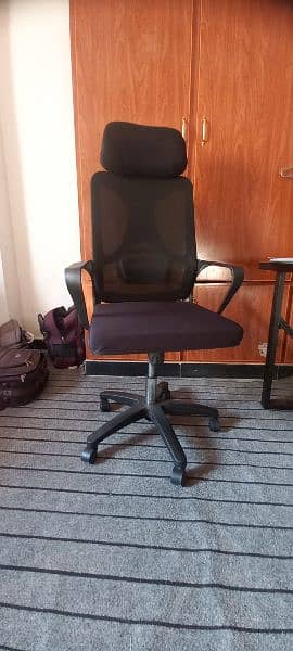 Office revolving chair for rent 900 PKR per month. 5