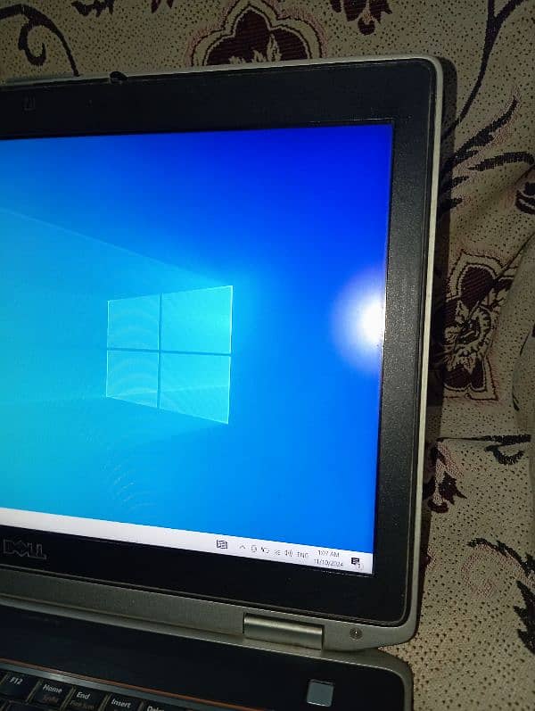 Dell Latitude i7, 2nd Generation (4/80gb) 7