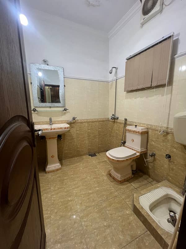 Mustafa Town : 5 Marla House For Rent 5