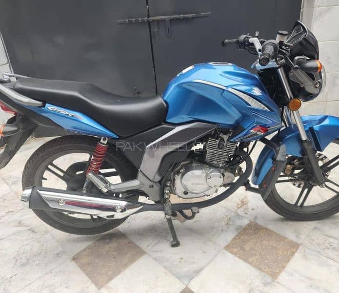 Suzuki gsx 125 blue color 1