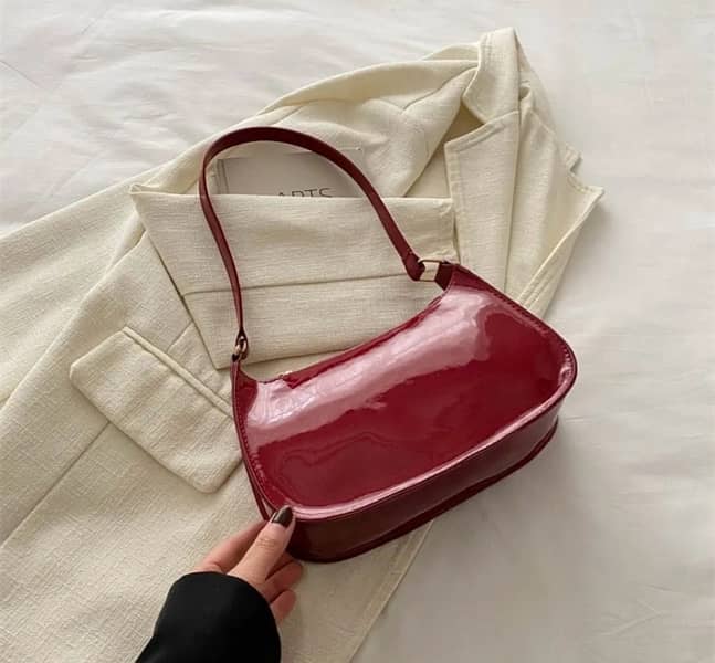 trendy burgandy faux leather large capacity zipper glossy finish bag 3