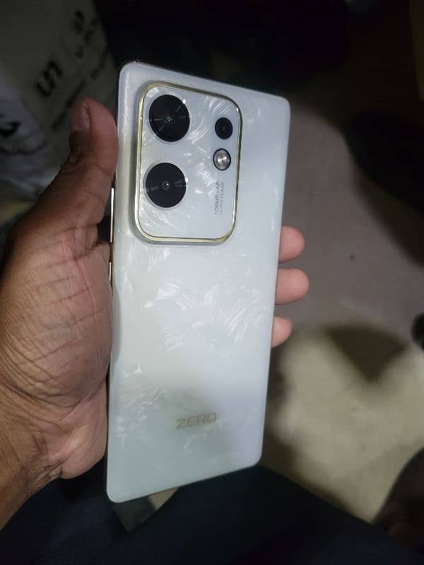 Infinix Zero 30 16/256 with box & charger in 4 months warranty 1