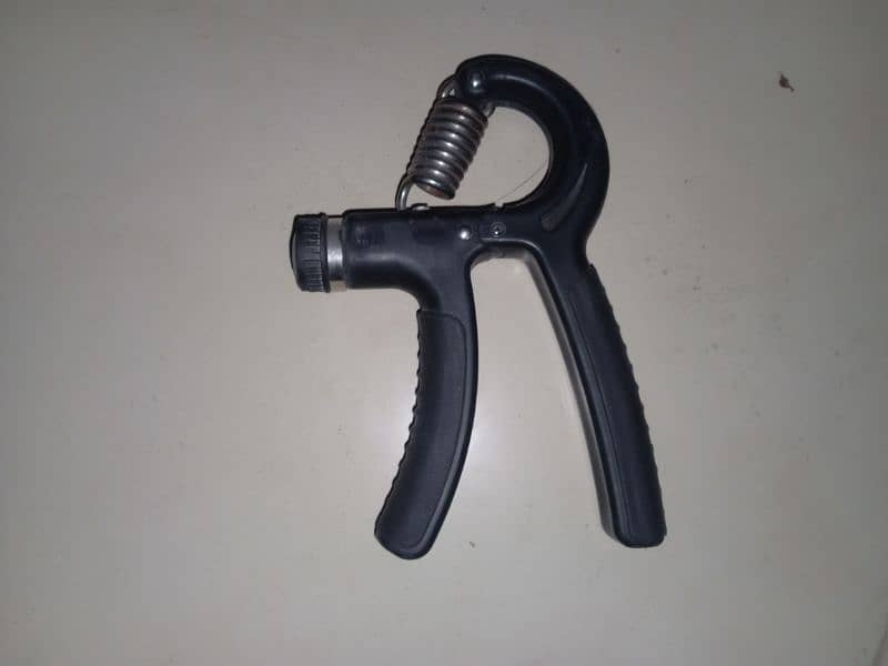 hand gripper sale urgent home delivery or bhi item sale kar raha hu id 2