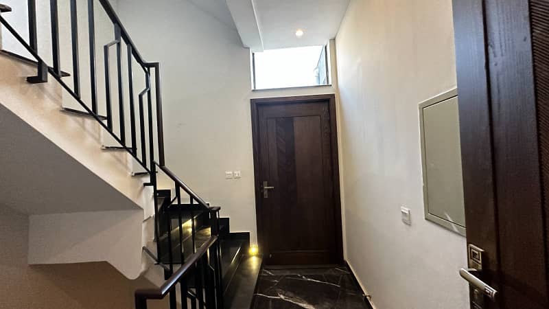 10 Marla Beautiful House With Basement Available For Rent In Lake City Sector M2A 4