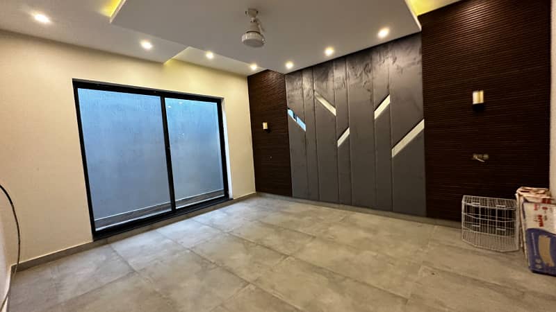 10 Marla Beautiful House With Basement Available For Rent In Lake City Sector M2A 12