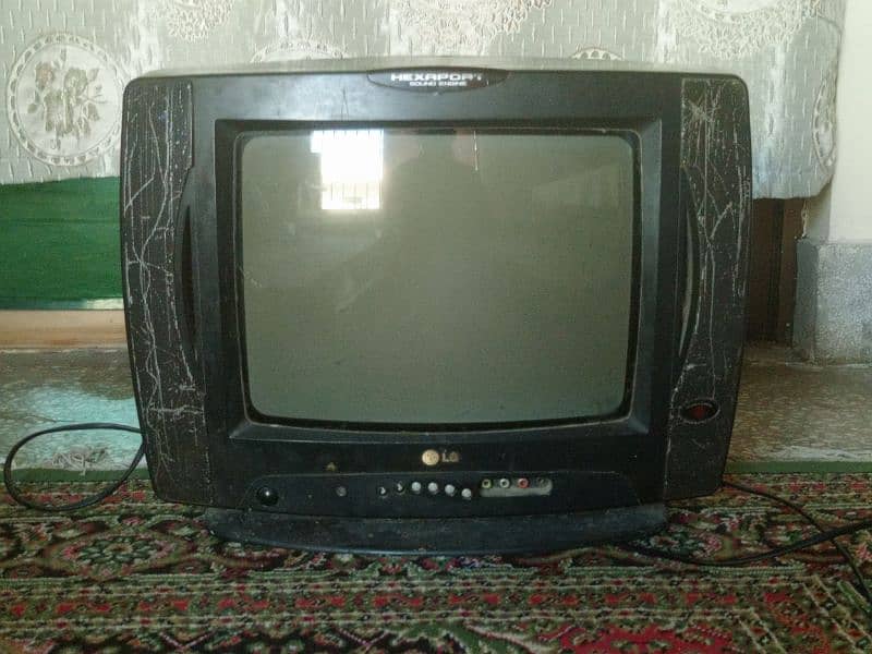 LG TV in good condition 12