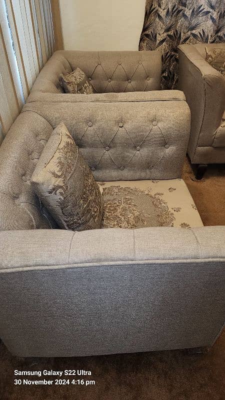 Sofa set  7 seater New Condition for sale 3