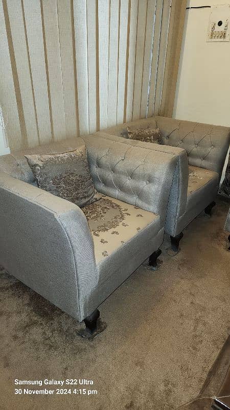 Sofa set  7 seater New Condition for sale 5