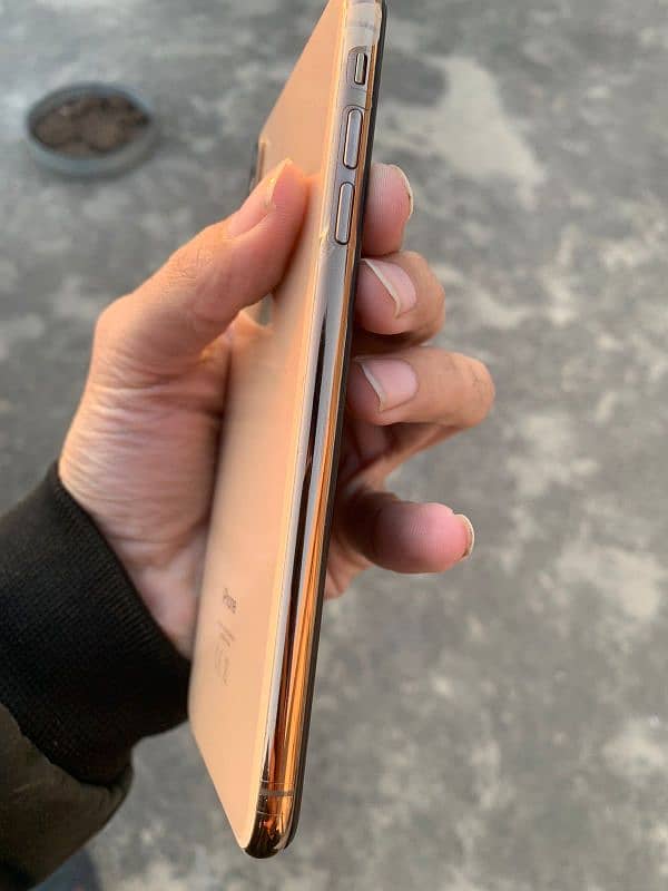 iphone xs max 10/10 5