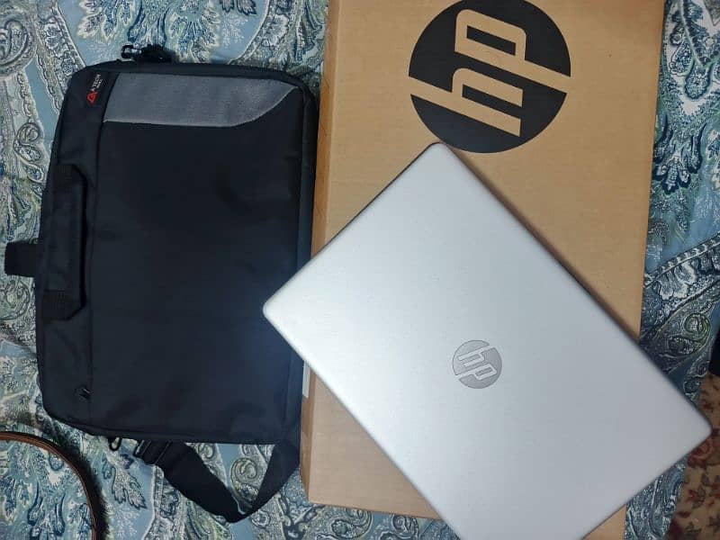 HP AMD Ryzen 7 Laptop  8Gb/512 GB SSD 15.6 inch HD LED 0