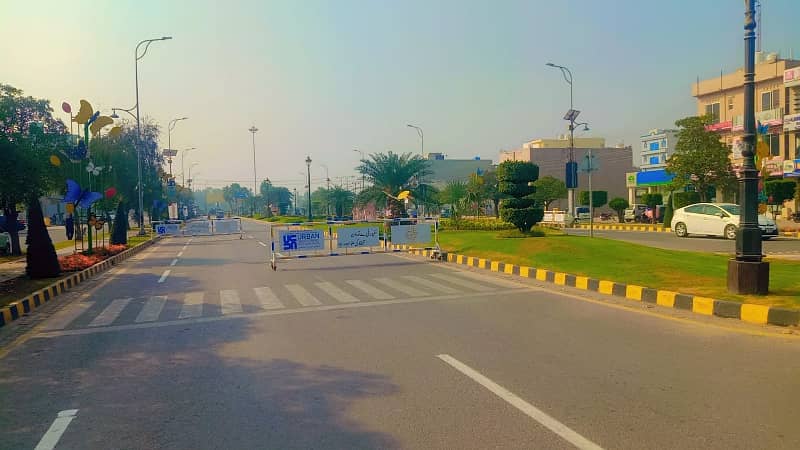 5.5 MARLA BEST SIZE RESIDENTIAL PLOT FOR SALE IN CENTRAL PARK HOUSING SCHEME LAHORE 6