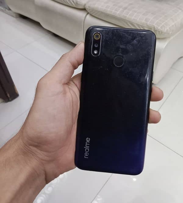 Realme 3 4/64Gb 0