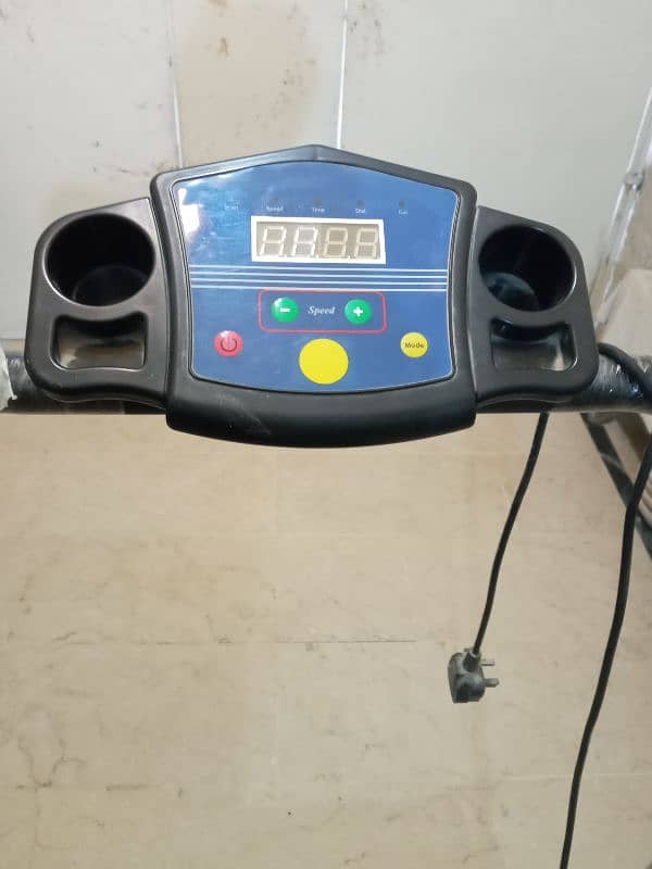 Treadmill hi performance slightly used 100 kg sorted 0