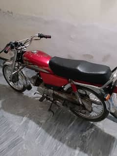 union star 70cc bike all genuine parts in a1 condition well mentioned.