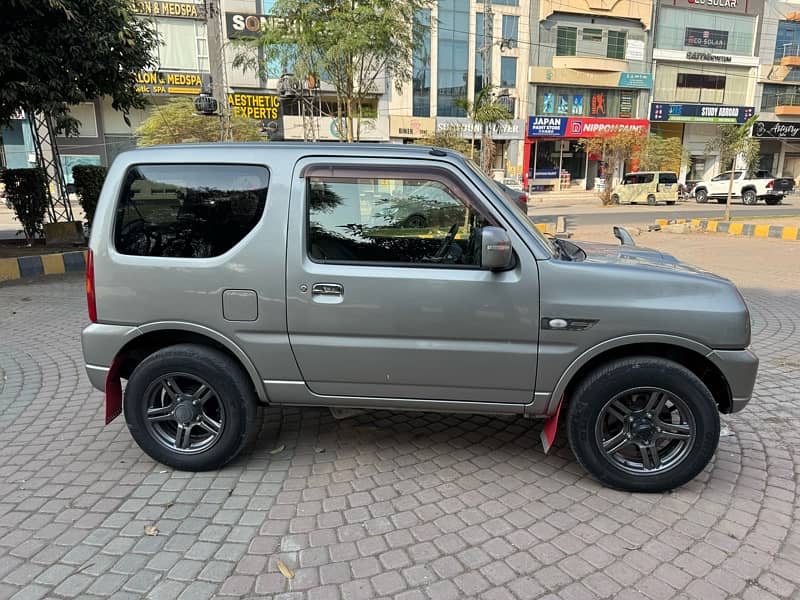 Suzuki Jimny 2015 11