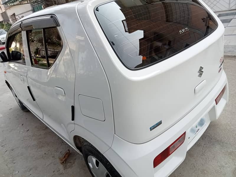 Suzuki Alto 2022 VXL AGS White Color Excellet Condition 3