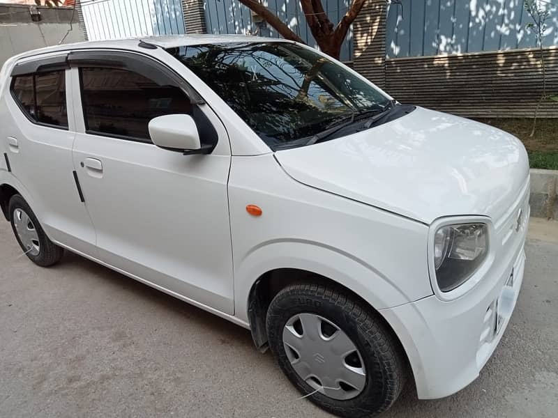 Suzuki Alto 2022 VXL AGS White Color Excellet Condition 4