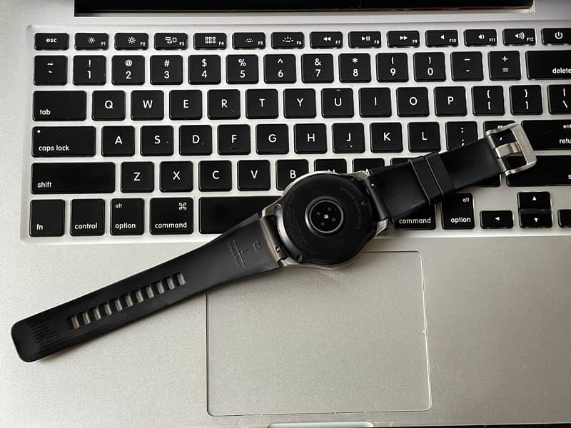 Samsung Galaxy Watch (SM-R800) 4